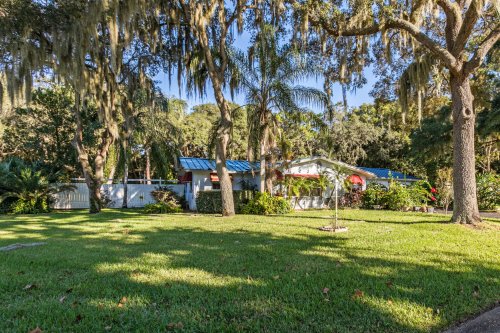 6815-fern-circle--leesburg--fl-34748-0115-hdr.jpg