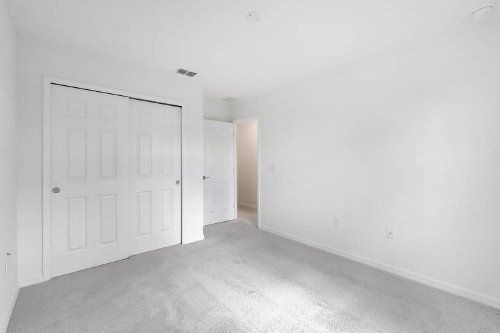 2555-avalon-park-blvd--tavares--fl-32778---06.jpg