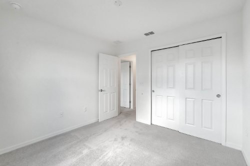 2555-avalon-park-blvd--tavares--fl-32778---07.jpg