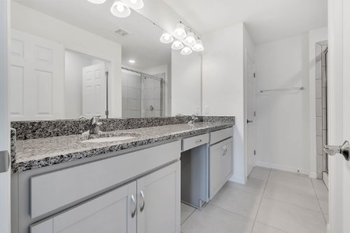 2555-avalon-park-blvd--tavares--fl-32778---16.jpg