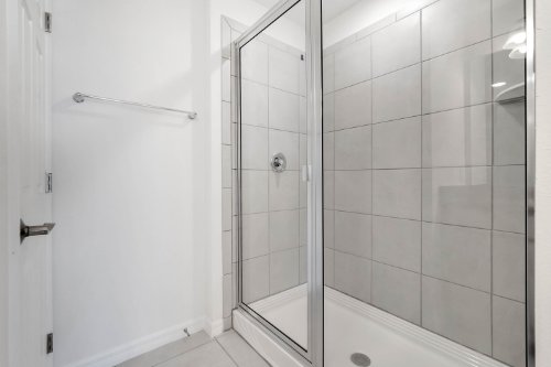 2555-avalon-park-blvd--tavares--fl-32778---17.jpg