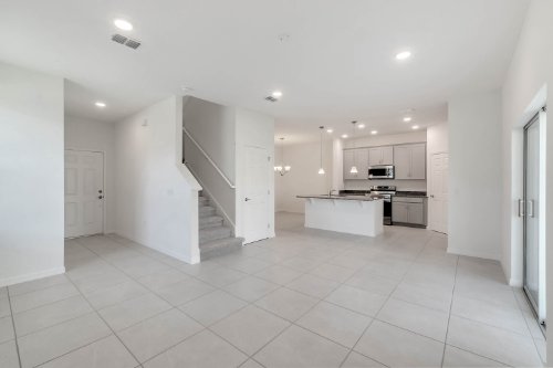 2555-avalon-park-blvd--tavares--fl-32778---18.jpg