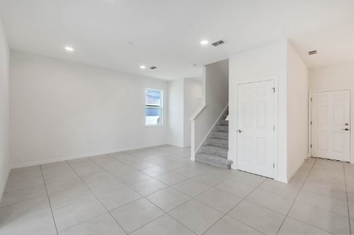 2555-avalon-park-blvd--tavares--fl-32778---19.jpg