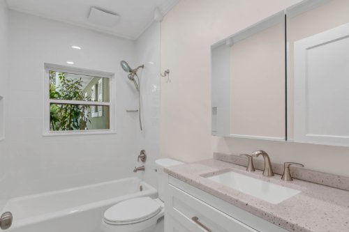 1210-north-donnelly-street--mount-dora--fl-32757---17.jpg